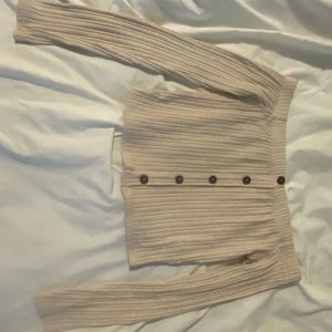Long sleeve crop top, light beige
